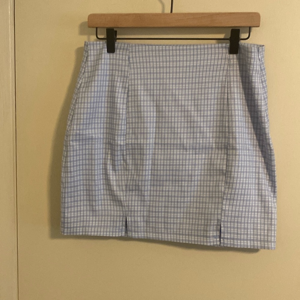 Plaid mini skirt, size large.
